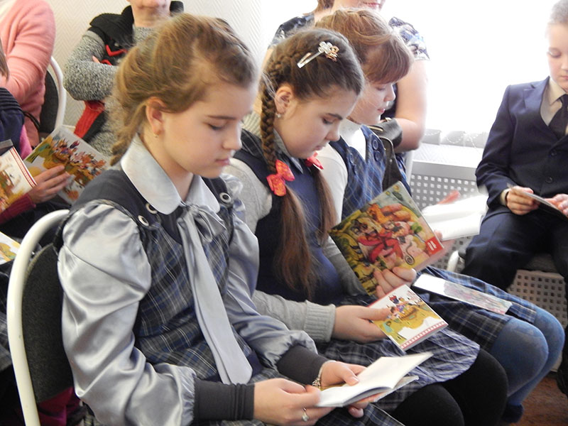 Выставка детских книг «Волшебный мир персидской сказки» в рамках Международного дня книгодарения В Нижнем Новгороде